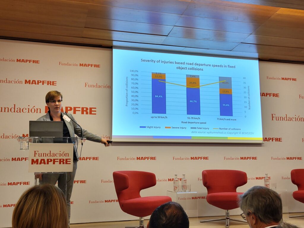 Foto z přednášky na konferenci PIN TALK Madrid